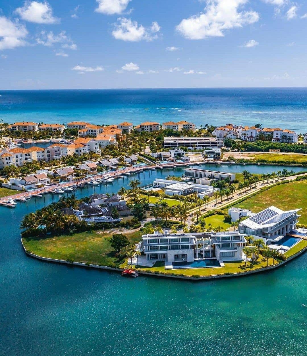 Vista aérea de la marina de Cap Cana
